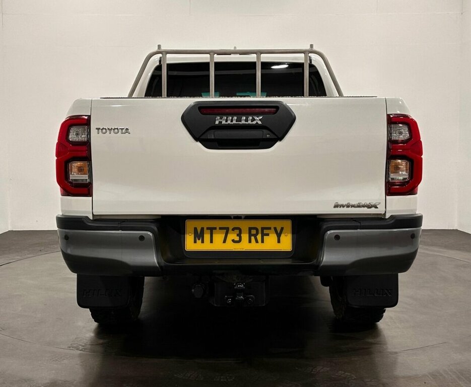 Toyota HILUX 2.8L Invincible X White #6