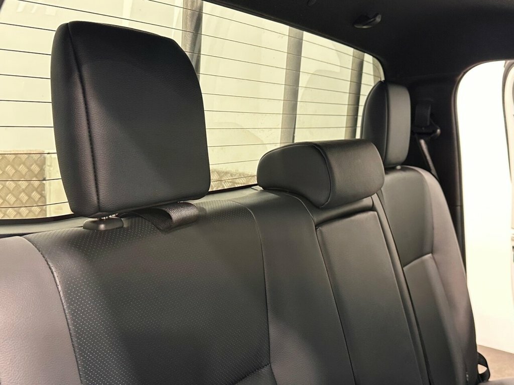 Toyota HILUX 2.8 D-4d Gr Sport 4Wd Euro 6 Ss Black #19