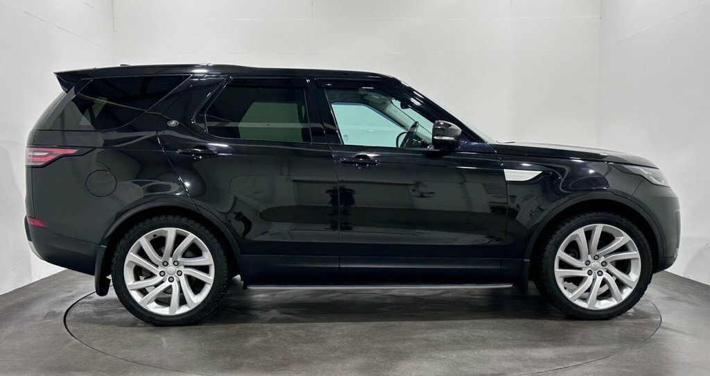 Land Rover Discovery Black #10