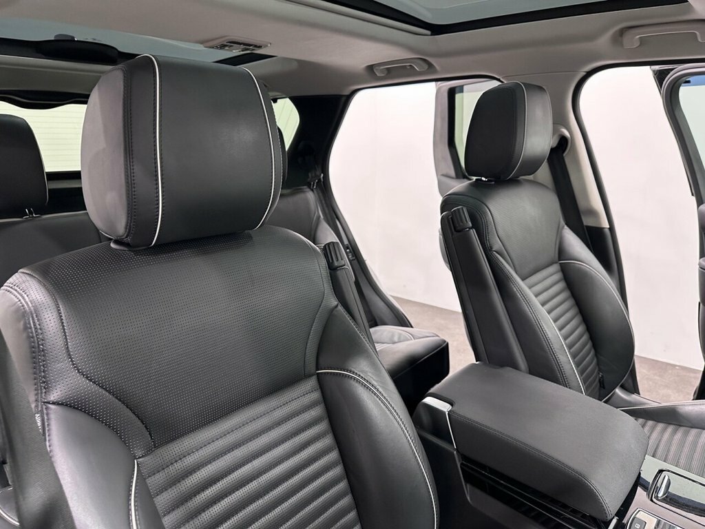 Land Rover Discovery Black #8