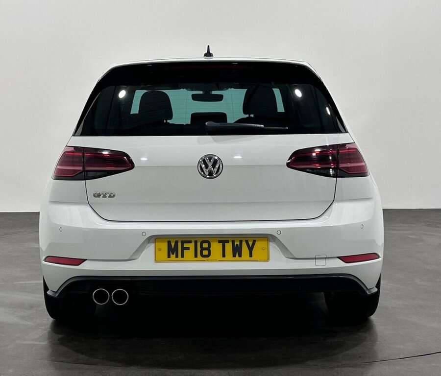 Volkswagen Golf 2L Gtd White #6