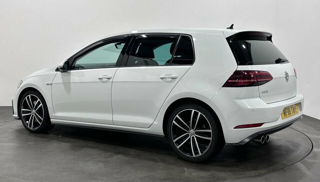 Volkswagen Golf 2L Gtd White #3