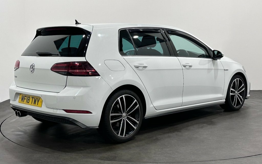 Volkswagen Golf 2L Gtd White #4