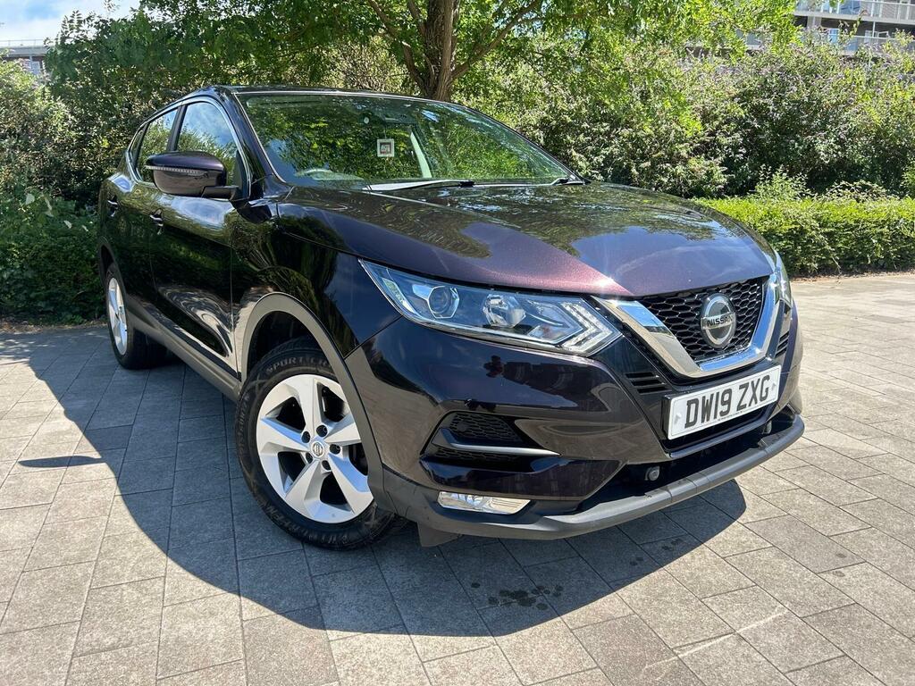Nissan Qashqai 1.3 Dig-t Acenta Premium Euro 6 Ss Black