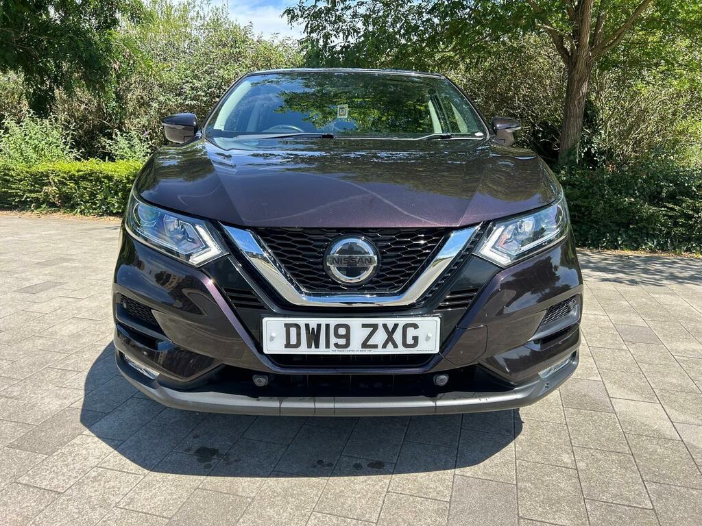 Nissan Qashqai 1.3 Dig-t Acenta Premium Euro 6 Ss Black #2