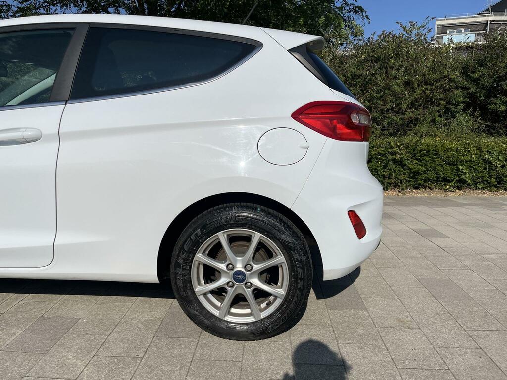 Ford Fiesta Red #20