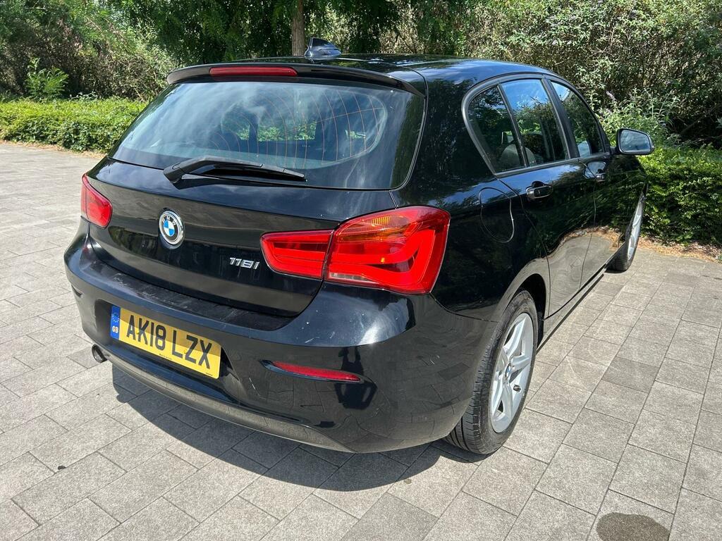 BMW 1 Series Hatchback Black #6
