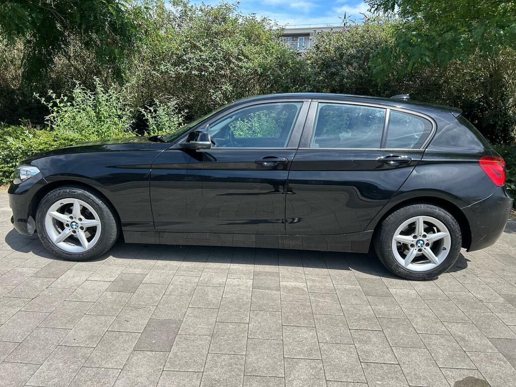 BMW 1 Series Hatchback Black #5