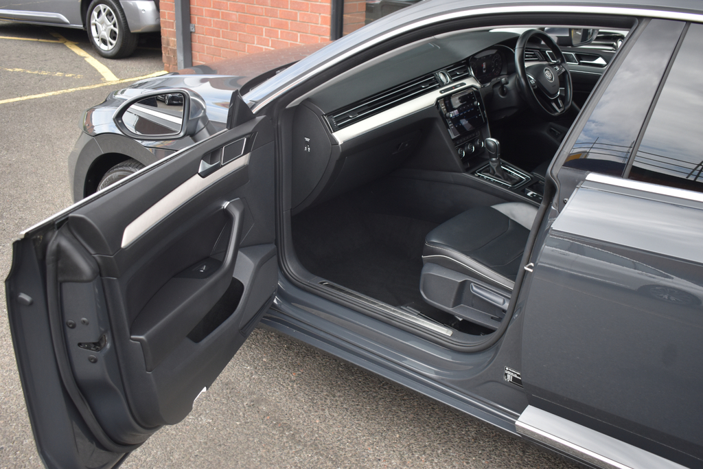 Volkswagen Arteon 2.0 Tdi R-line Fastback Dsg Euro 6 Ss Silver #33