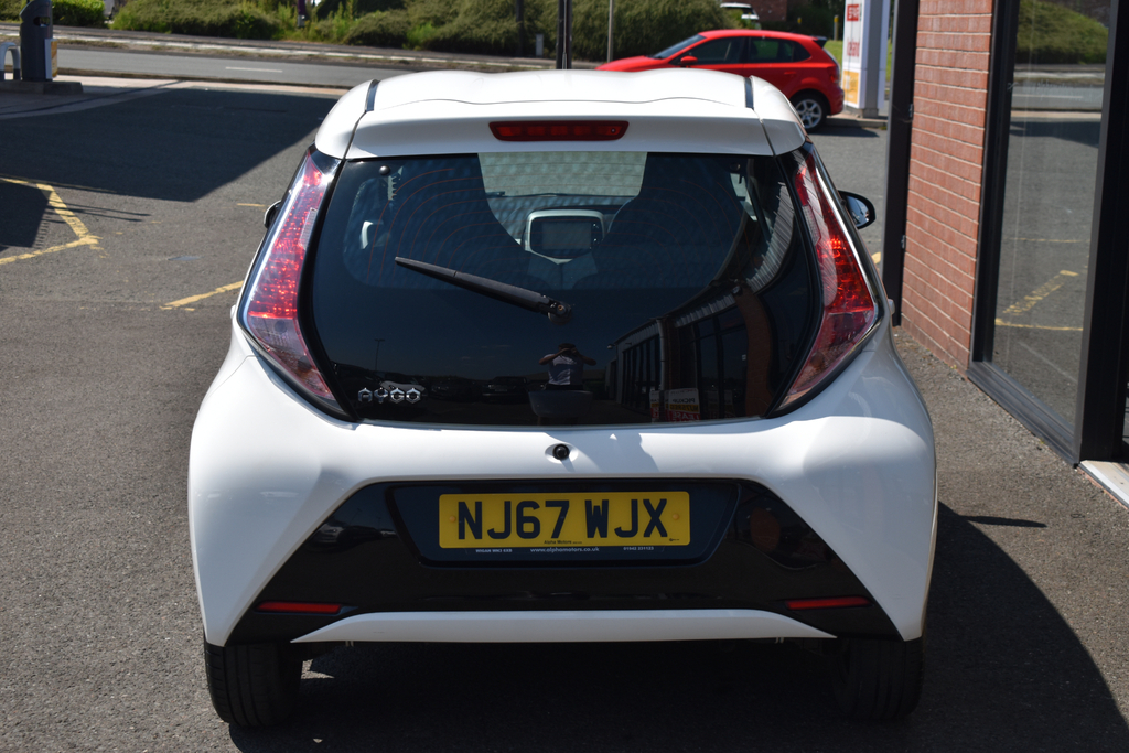Toyota Aygo 1.0 Vvt-i X-play Hatchback Euro  #6
