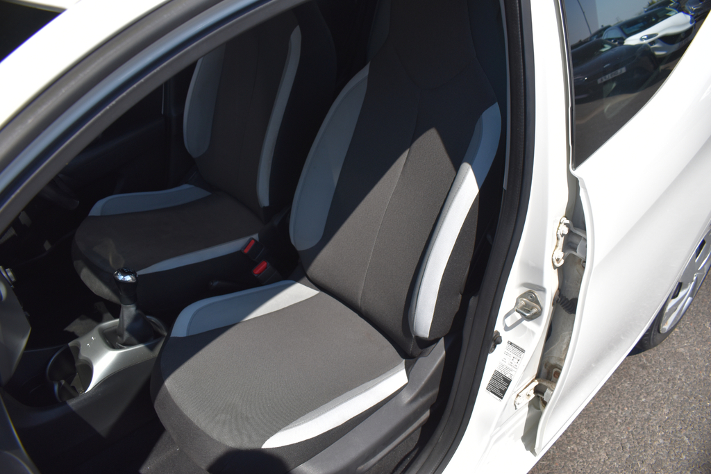 Toyota Aygo 1.0 Vvt-i X-play  #28