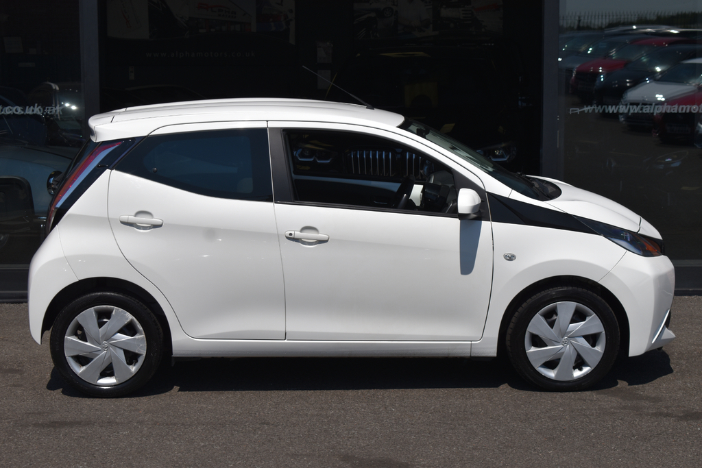 Toyota Aygo 1.0 Vvt-i X-play  #11