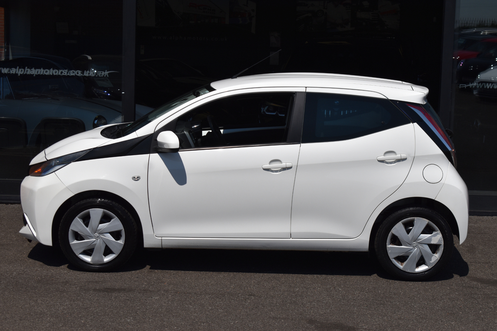 Toyota Aygo 1.0 Vvt-i X-play  #12