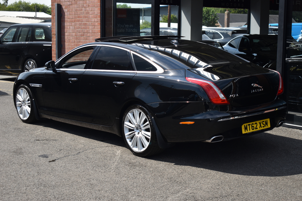 Jaguar XJ Automatic Silver #17