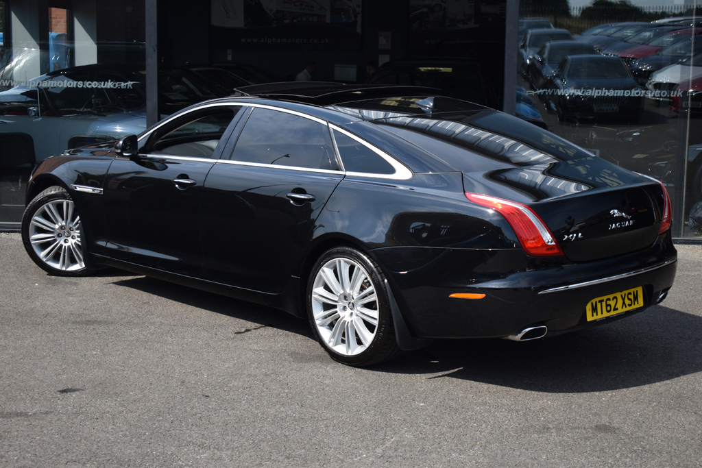 Jaguar XJ 3.0D V6 Portfolio Saloon Euro 5 S  #2