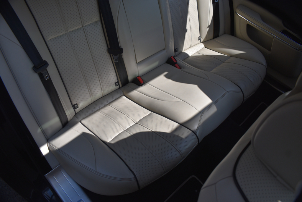 Jaguar XJ Automatic Silver #42