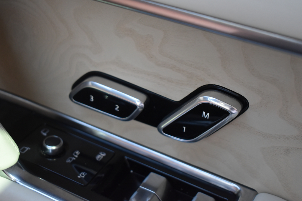 Land Rover Range Rover Automatic Black #66
