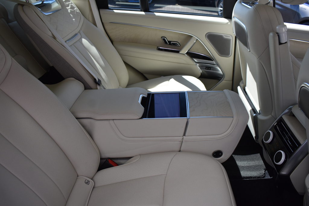 Land Rover Range Rover Automatic Black #33