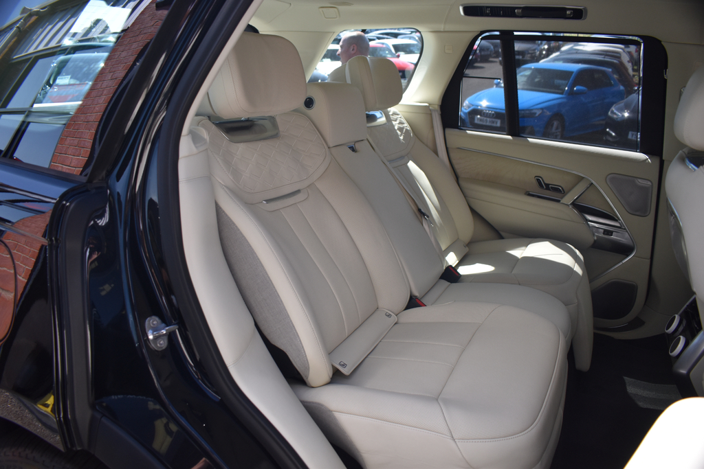 Land Rover Range Rover Automatic Black #32