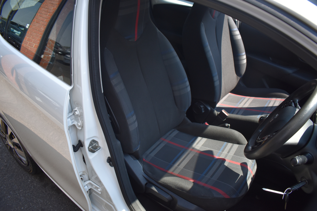 Peugeot 108  Blue #24