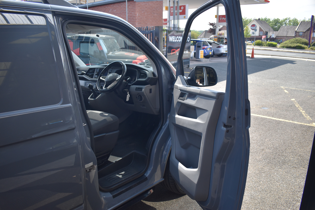 Volkswagen Transporter Mpv Grey #26