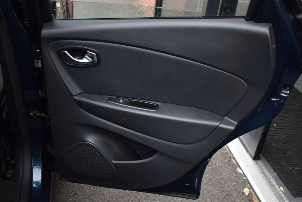 Renault Captur 0.9 Iconic Tce 89 Bhp Black #27