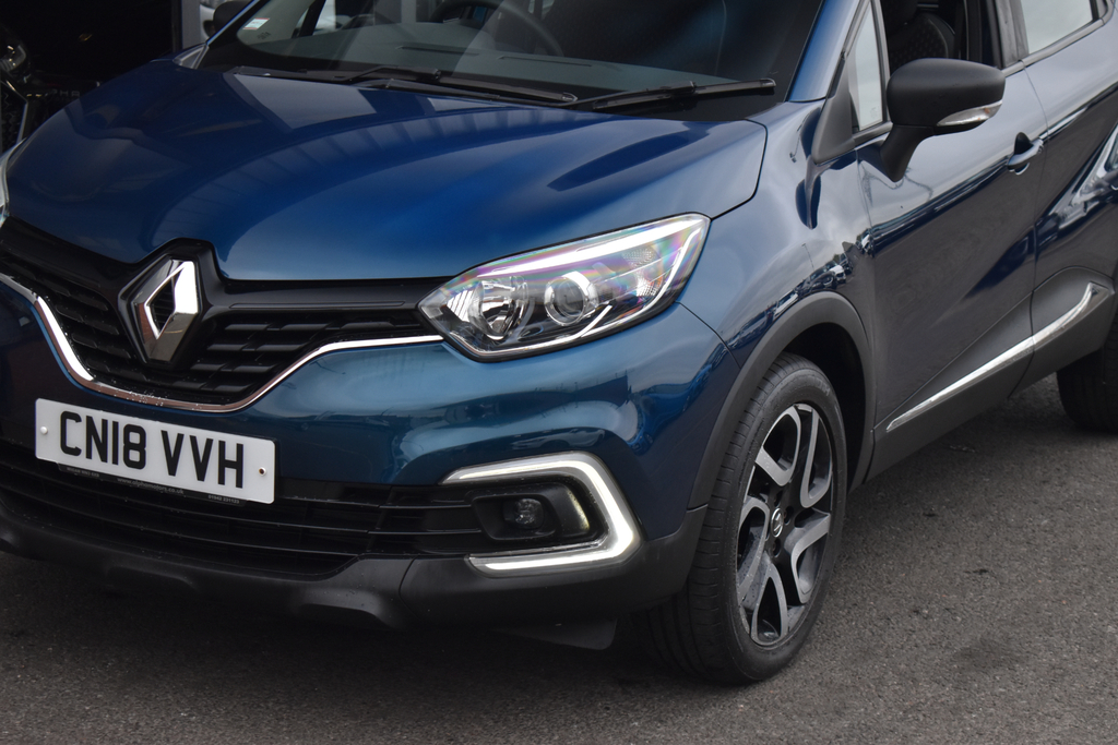 Renault Captur 0.9 Iconic Tce 89 Bhp Black #18