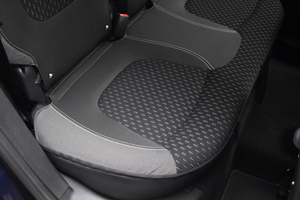 Renault Captur 0.9 Iconic Tce 89 Bhp Black #26