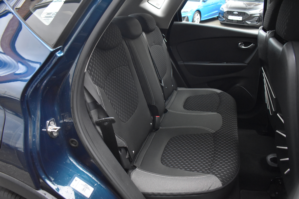 Renault Captur 0.9 Iconic Tce 89 Bhp Black #24
