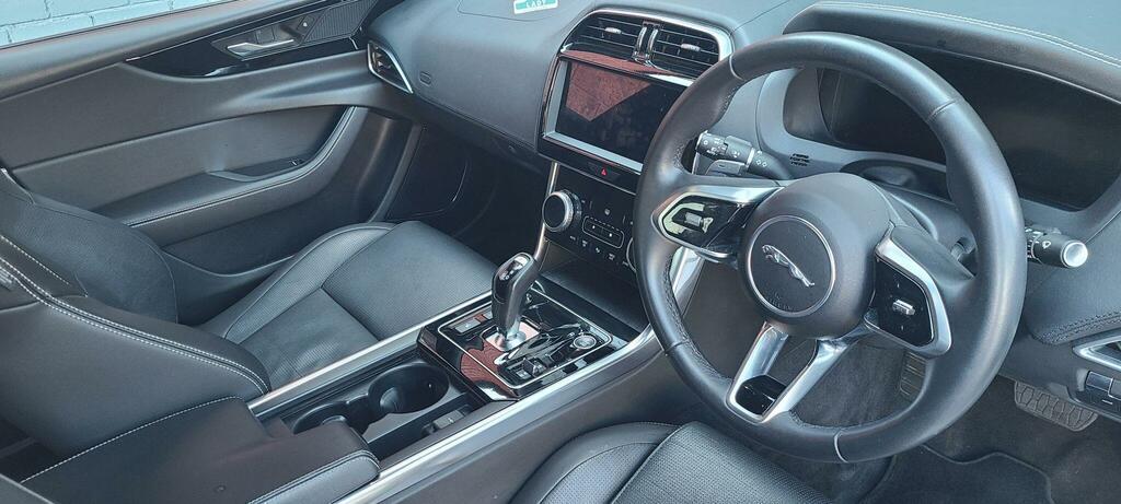 Jaguar XE D200 R-dynamic Se Black  #71