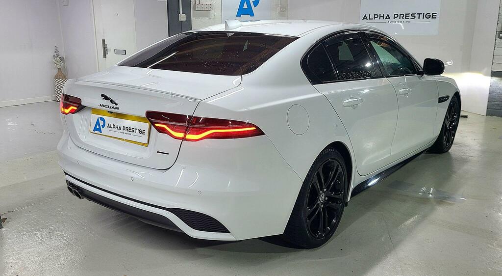 Jaguar XE D200 R-dynamic Se Black  #37