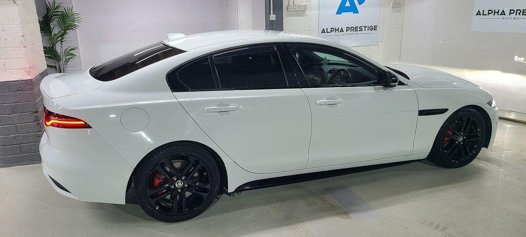 Jaguar XE D200 R-dynamic Se Black  #35