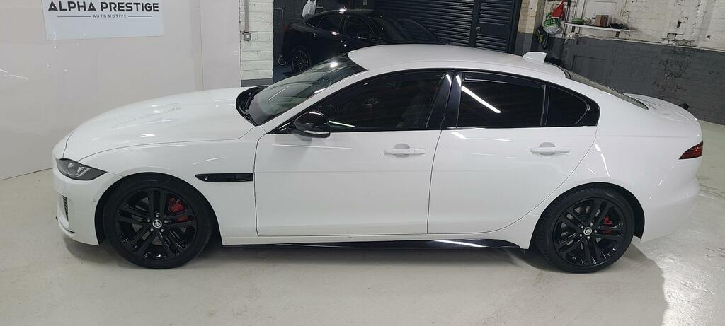 Jaguar XE D200 R-dynamic Se Black  #24