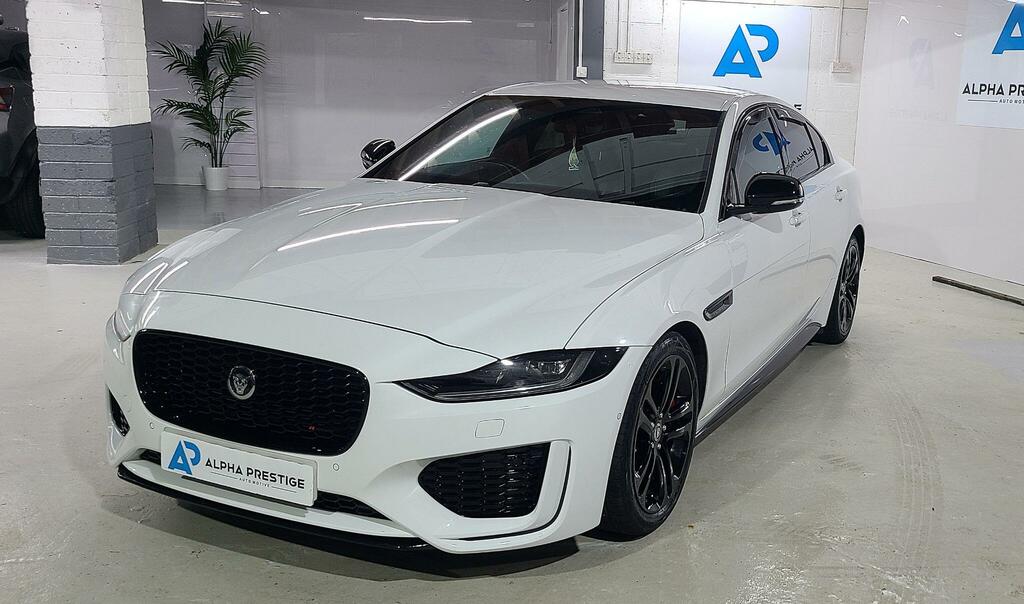 Jaguar XE D200 R-dynamic Se Black  #1