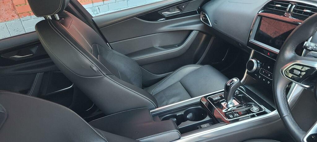 Jaguar XE D200 R-dynamic Se Black  #72