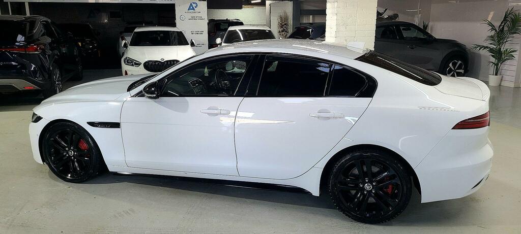 Jaguar XE D200 R-dynamic Se Black  #75