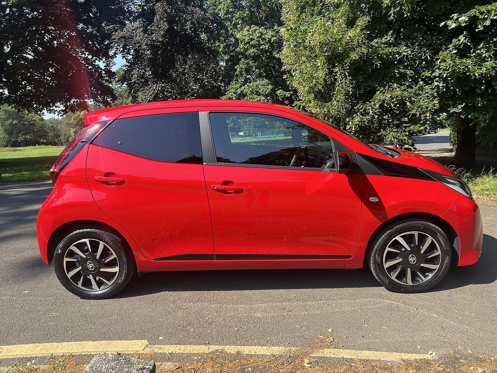 Toyota Aygo Vvt-i X-trend 202171 FN71XGY Red #4