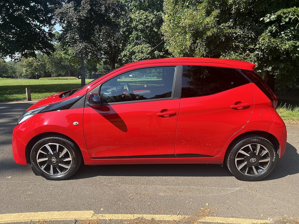 Toyota Aygo Vvt-i X-trend 202171 FN71XGY Red #5
