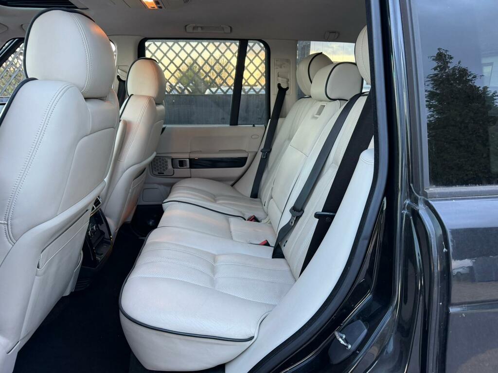 Land Rover Range Rover Vogue Se Black #3