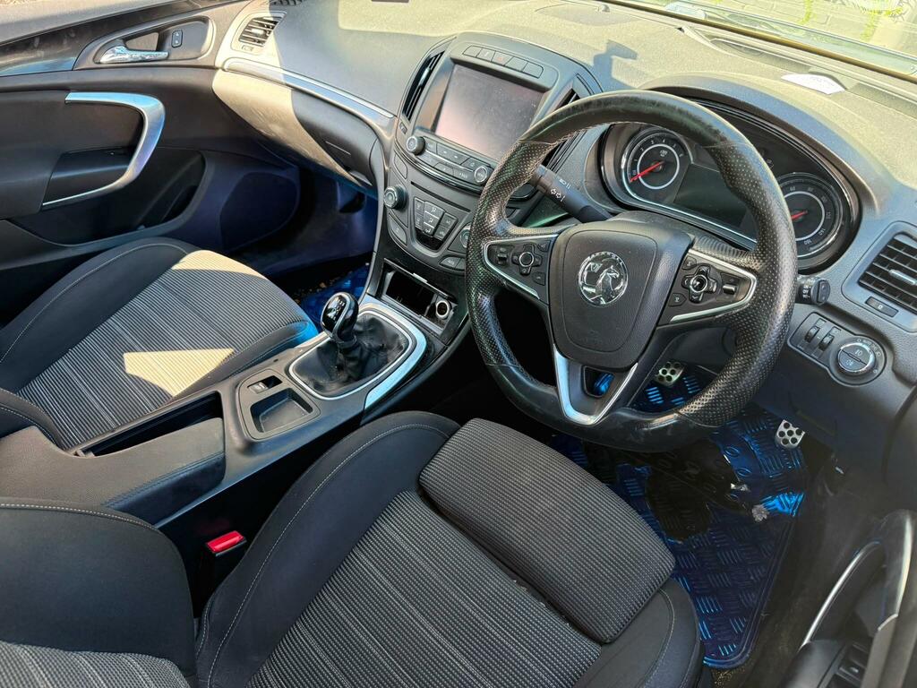Vauxhall Insignia Sri VX Line Nav Black