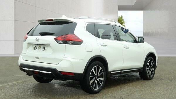 Nissan X-Trail Tekna White #2