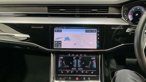 Audi A8 Saloon Silver #10