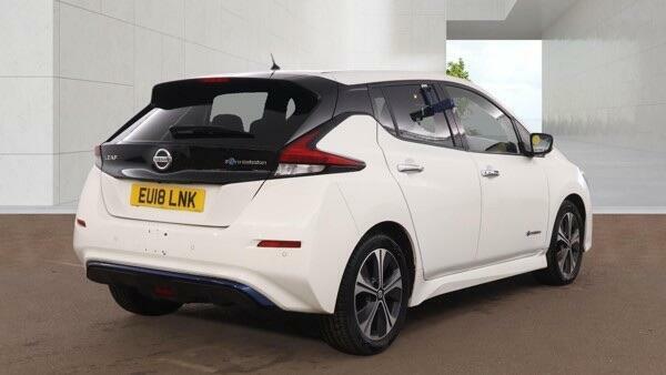Nissan Leaf 40Kwh N-connecta White #2