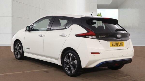 Nissan Leaf 40Kwh N-connecta White #6