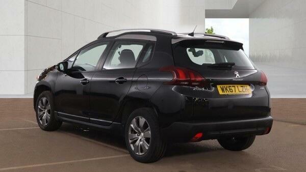 Peugeot 2008 Active Black #5