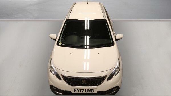 Peugeot 2008 Allure White #5