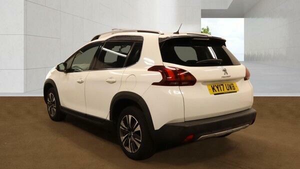 Peugeot 2008 Allure White #4