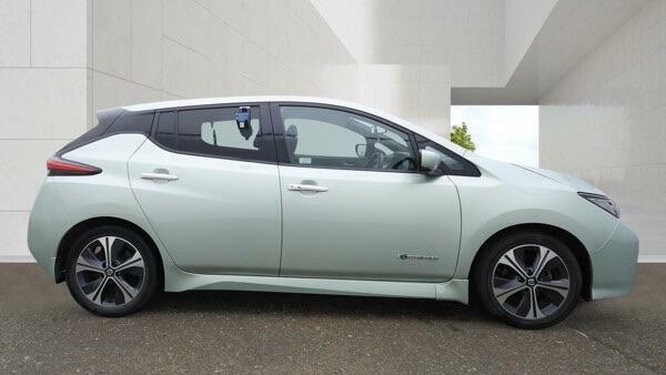 Nissan Leaf White #8