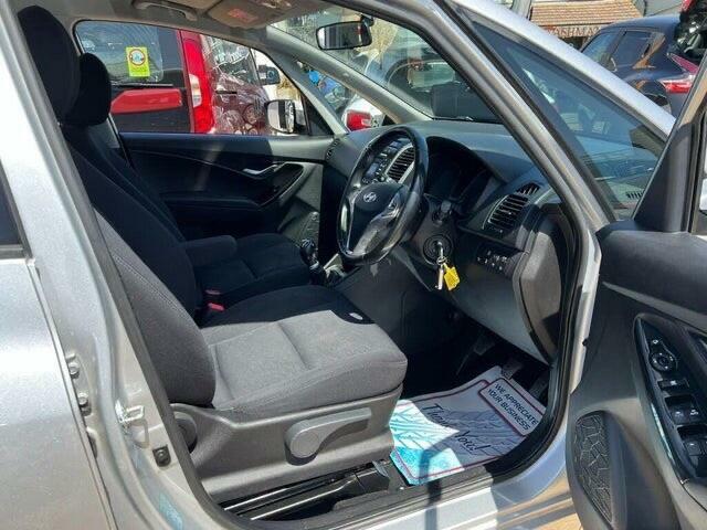 Hyundai Ix20 Premium Silver #2