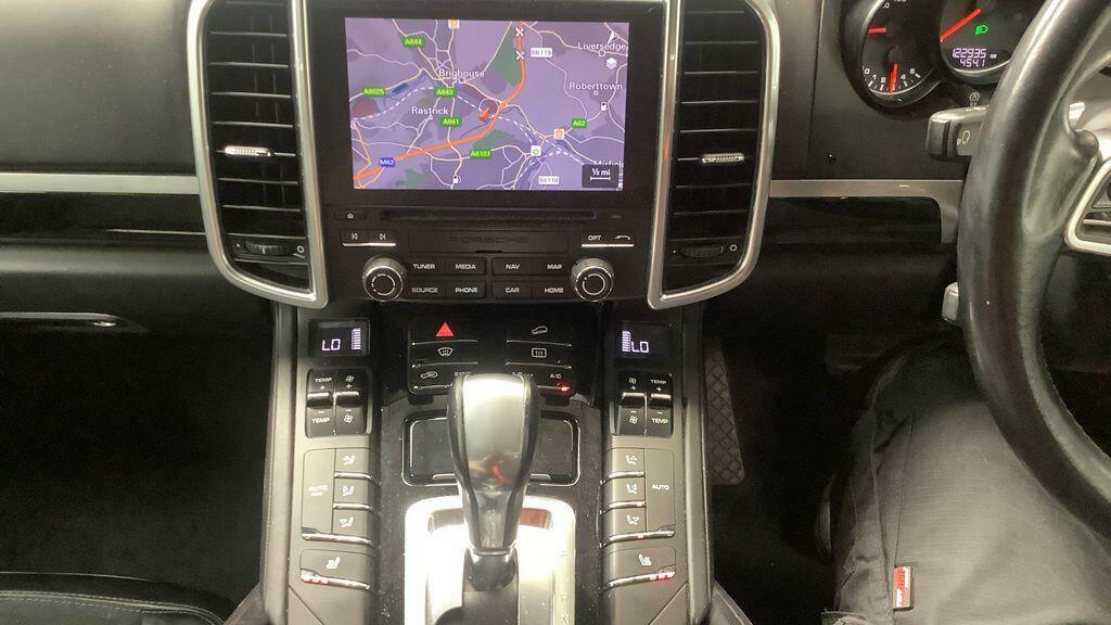 Porsche Cayenne Platinum Edition Purple #4
